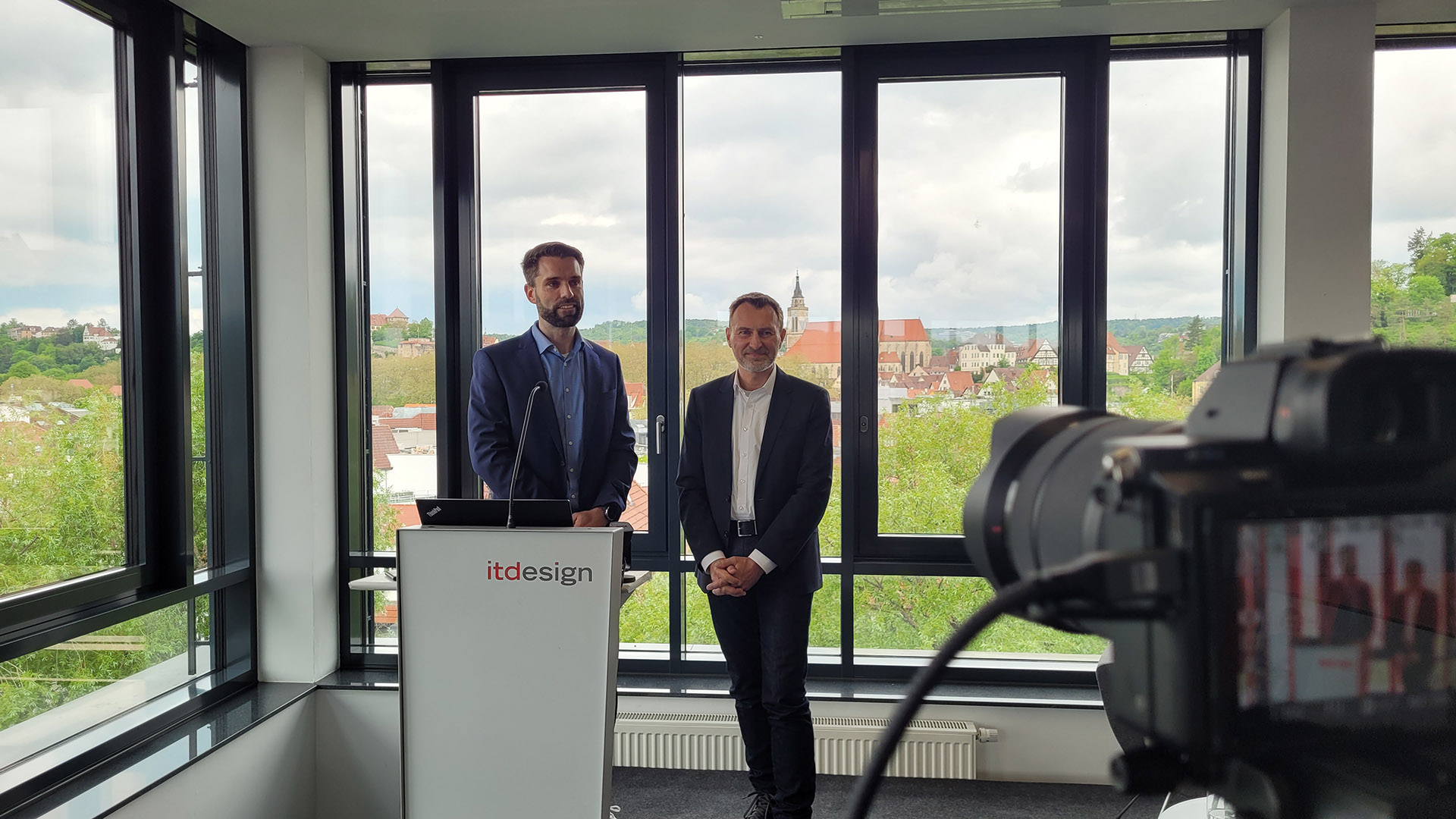 Ein Blick hinter die Kulissen: Virtuelle itdesign Clarity Session am 12. Mai 2023