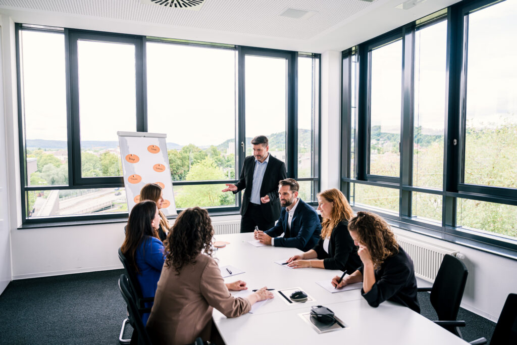 Gestion financière avec Clarity : vue d’ensemble des budgets, des coûts et des données de portefeuille dans un système centralisé