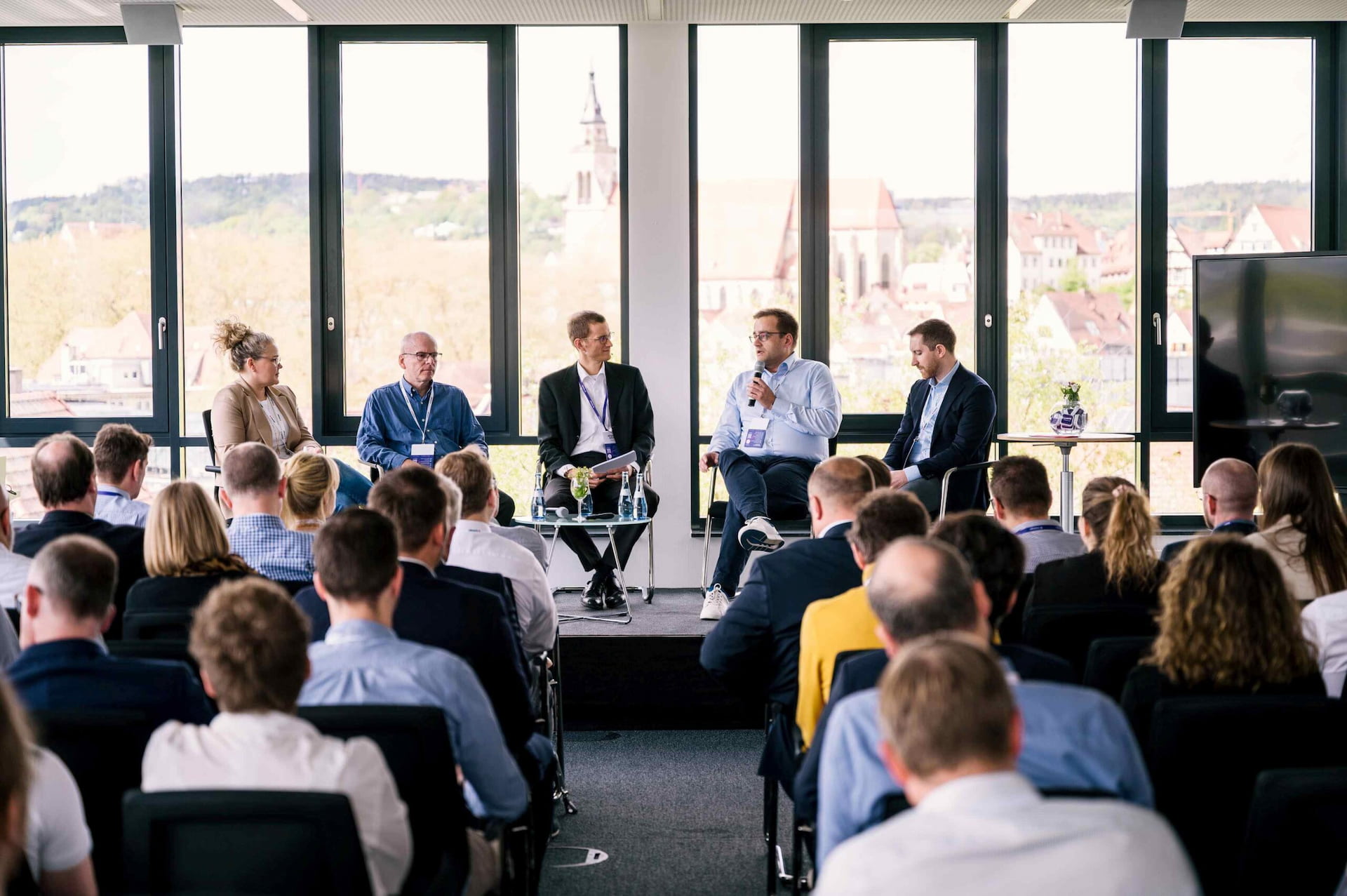 Podiumsdiskussion zum Thema „Agilität im PPM“ auf der Clarity Connect 2024